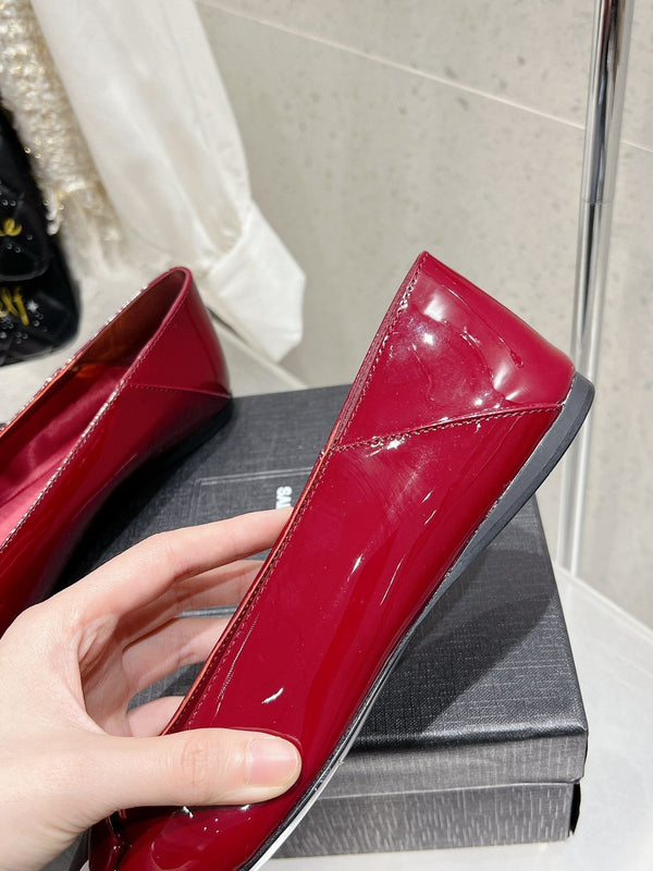 BALLERINA IN VITELLO VERNICIATO ROSSO RUBINO
