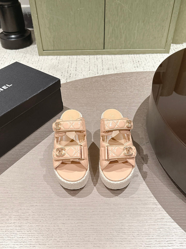 CC 26s Dad Platform Sandal Mule Beige Sheepskin 762875