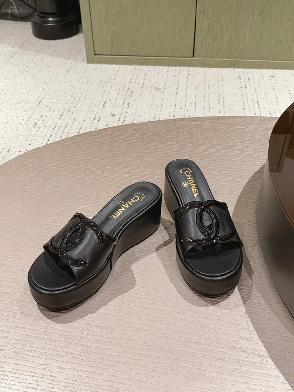 CC 26s Platform Mules Black Patent Leather Lambskin 916986