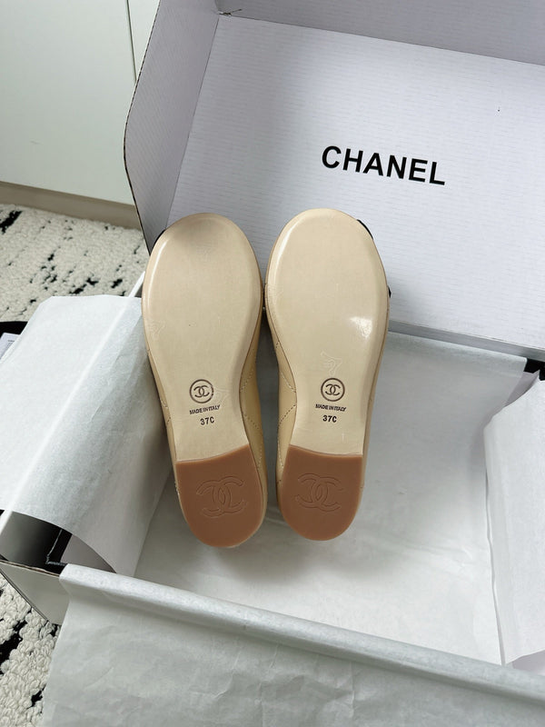 CC 26s Coco Beach Ballet Flats Beige Quited Lambskin 741191