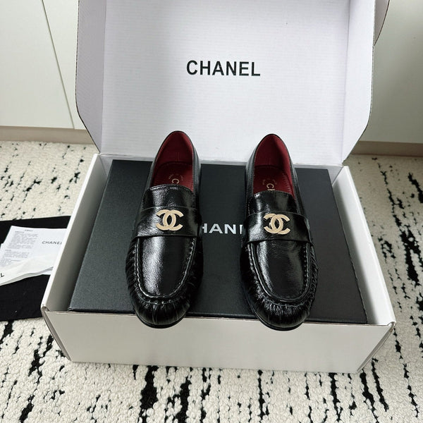 CC 26A Métiers d’art 2026 Loafer Black Glossy Sheepskin 900703