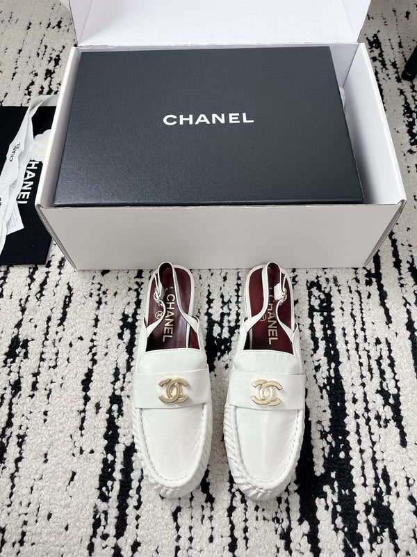 CC 26A Métiers d’art 2026 Slingback White Glossy Sheepskin 900759