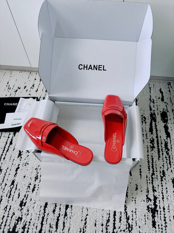 CC AW26 Mocassins Mule Red Shiny Leather 942469