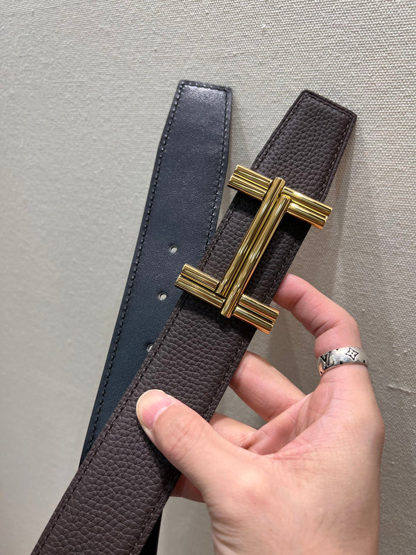FIBBIA PER CINTURA HM TRAVERSE E CINTURINO REVERSIBILE IN PELLE MARRONE CIOCCOLATO E NERA 38 MM FERRAMENTA ORO