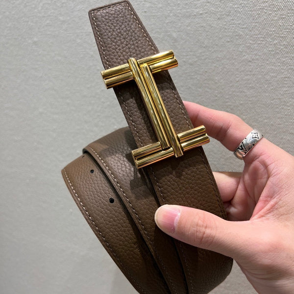 FIBBIA PER CINTURA HM TRAVERSE E CINTURINO REVERSIBILE IN PELLE MARRONE CAFFÈ E NERA 38 MM FERRAMENTA ORO