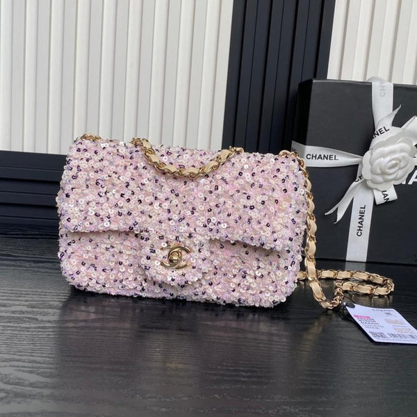Borsa con patta CC 24K 20 cm in pelle di agnello beige con paillettes bianche e rosa 