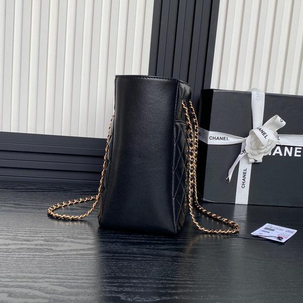 24K Shopping Bag 32cm Black Calfskin Gold Hardware