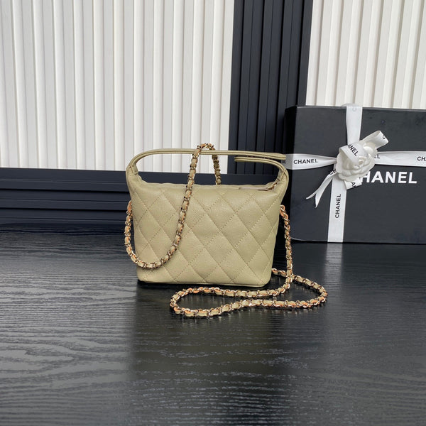 Borsa Hobo CC 25C 21,5 cm con manico superiore in pelle di vitello martellata beige