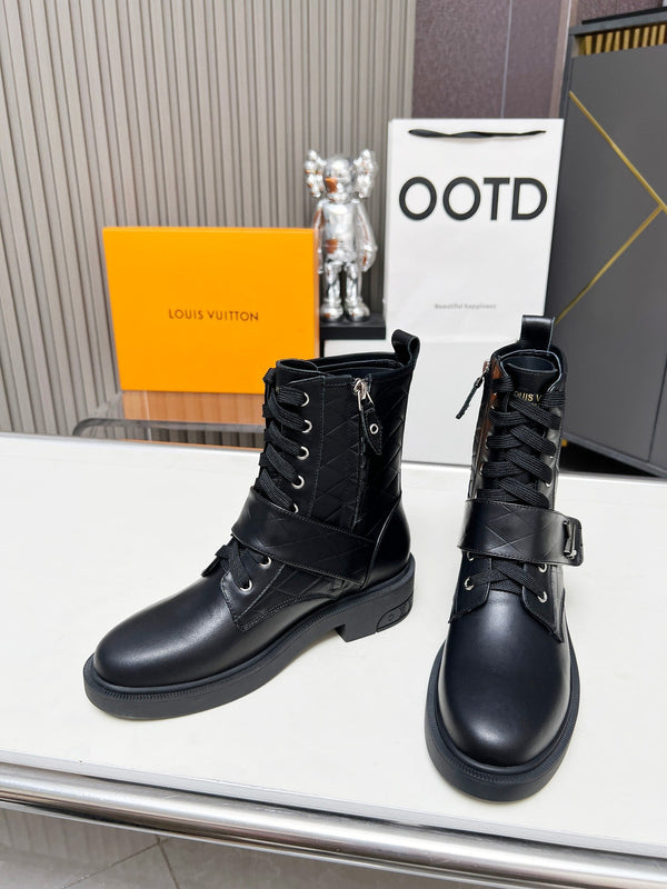 LV Citizen Flat Ranger Boot in pelle di vitello nera liscia