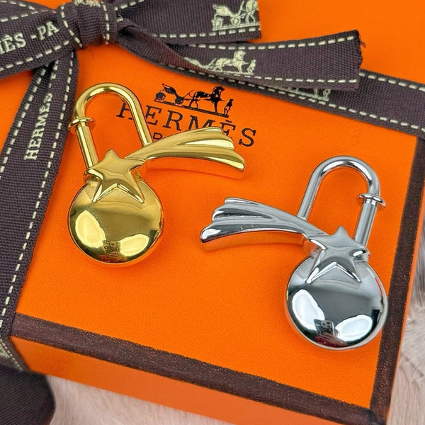 HM Shooting Star Head Charm