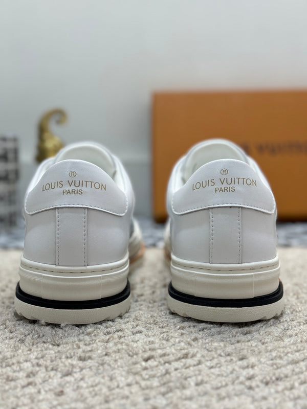 LV TRAINERS IN WHITE CALFSKIN AND SAPPHIRE BLUE JACQUARD