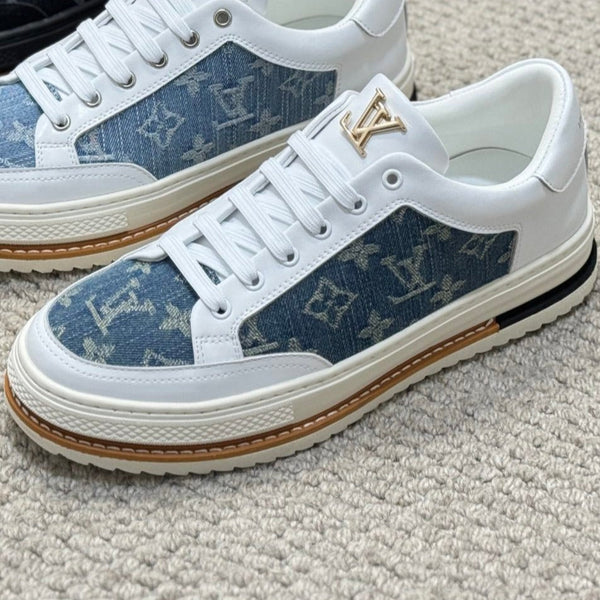 LV TRAINERS IN WHITE CALFSKIN AND SAPPHIRE BLUE JACQUARD