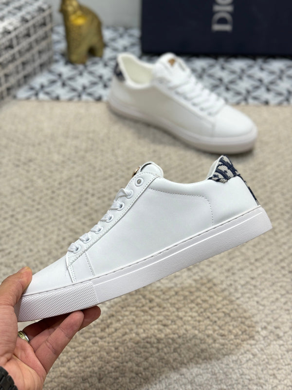 CD LOW TOP BASIC SNEAKER IN PELLE DI VITELLO BIANCA E COBALTO