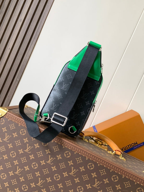 Borsa a tracolla LV Mini Avenue PM 12 cm in tela Monogram Eclipse verde bambù nera