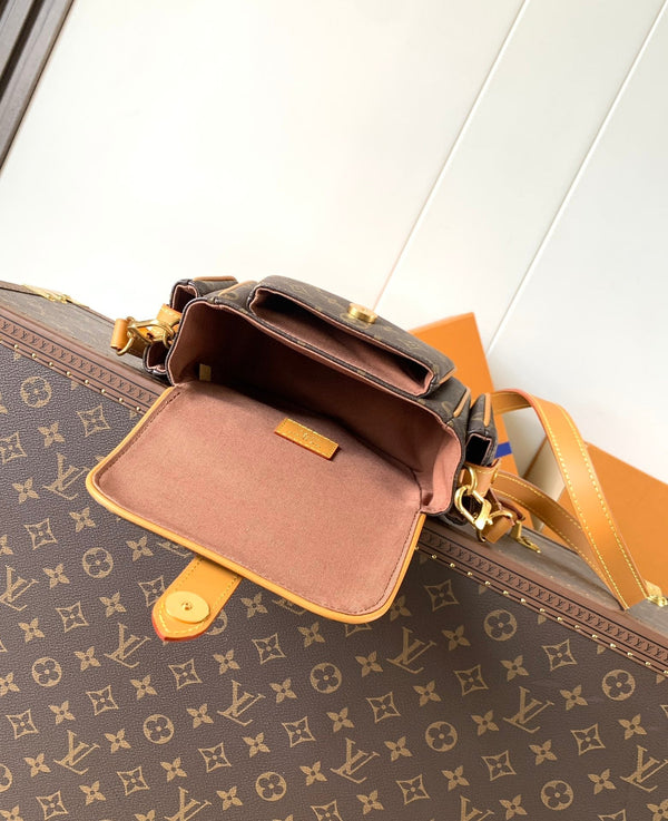 Portafoglio indossabile LV Cargo 23 cm in tela monogramma marrone e pelle di mucca GHW