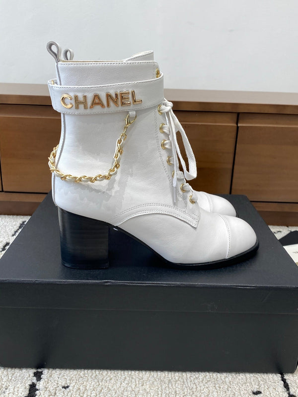 CC Ankle Boots 50mm With Chain Strap White Calfskin 529290