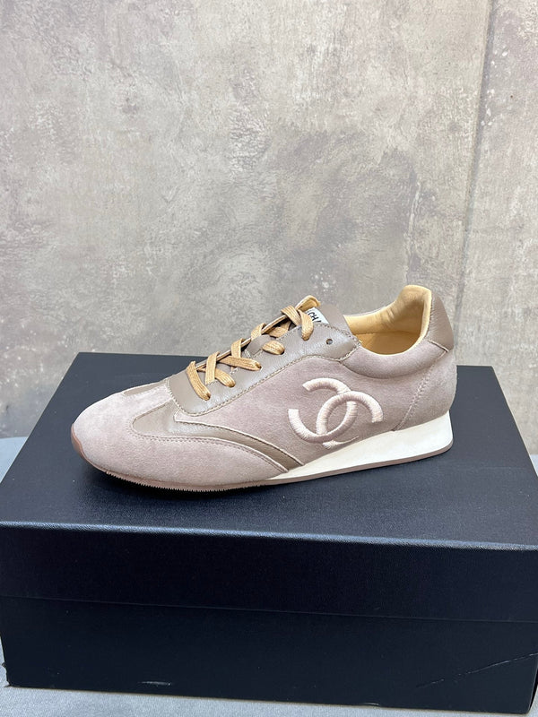 CC 26P Sneakers Light Grey Suede 682525