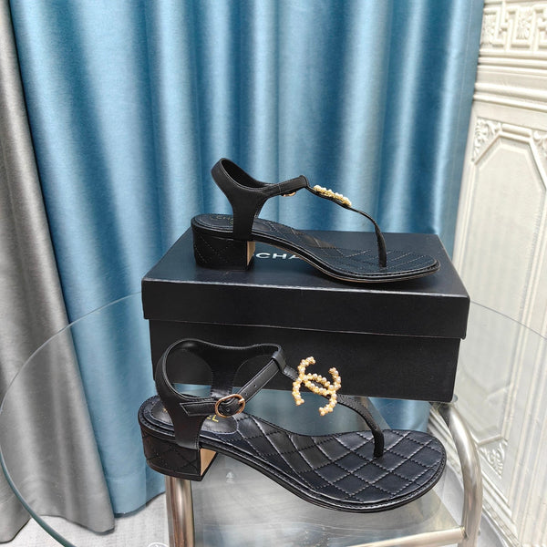 sandalo infradito cc 40 pelle di vitello nera logo cc oro