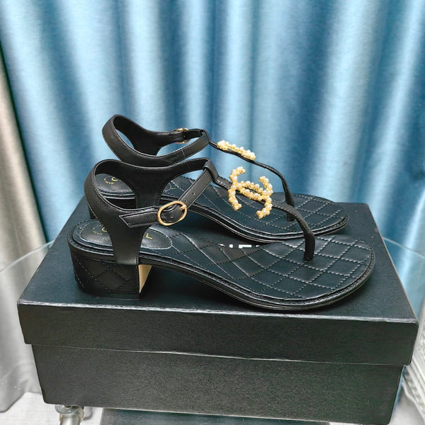sandalo infradito cc 40 pelle di vitello nera logo cc oro