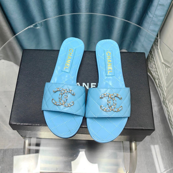 sandalo mulo trapuntato in pelle di vitello blu nuvola