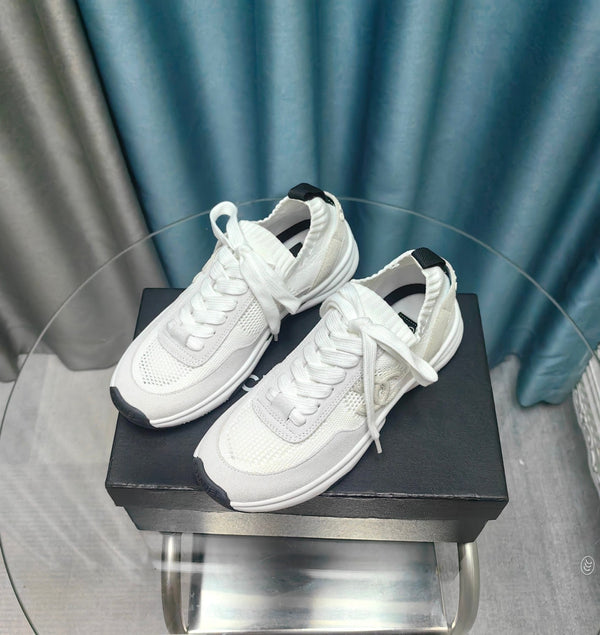 CC Sneaker in pelle scamosciata grigia bianca e tessuto a rete in poliestere
