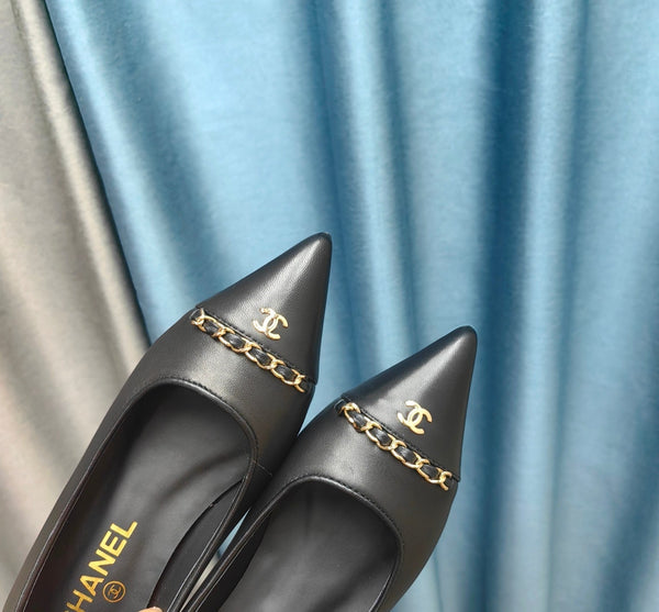 Ballerine CC in pelle di agnello con catena nera