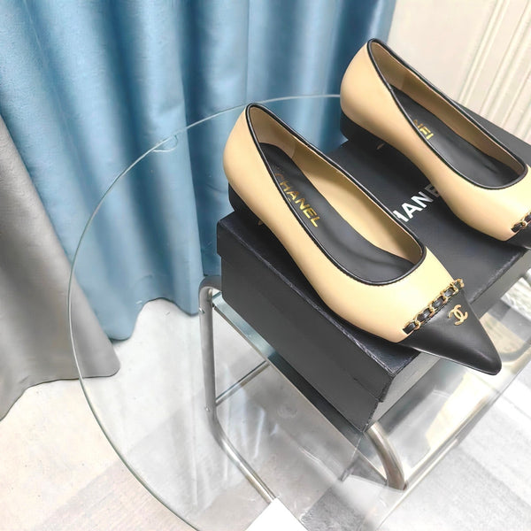 Ballerine CC in pelle di agnello beige con catena