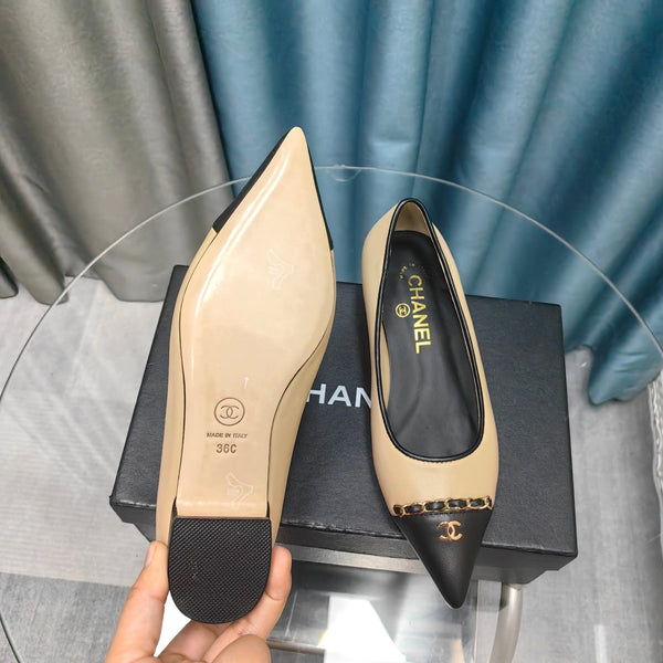 Ballerine CC in pelle di agnello beige con catena