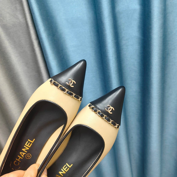 Ballerine CC in pelle di agnello beige con catena