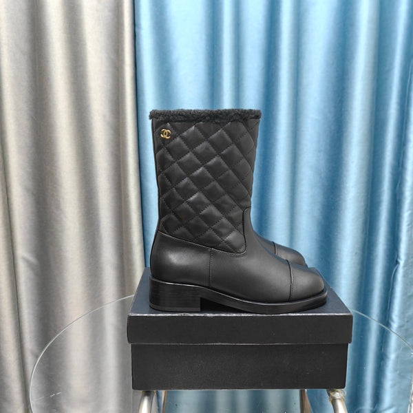 CC Short Boots Black Calfskin Lining Wool And Lambskin