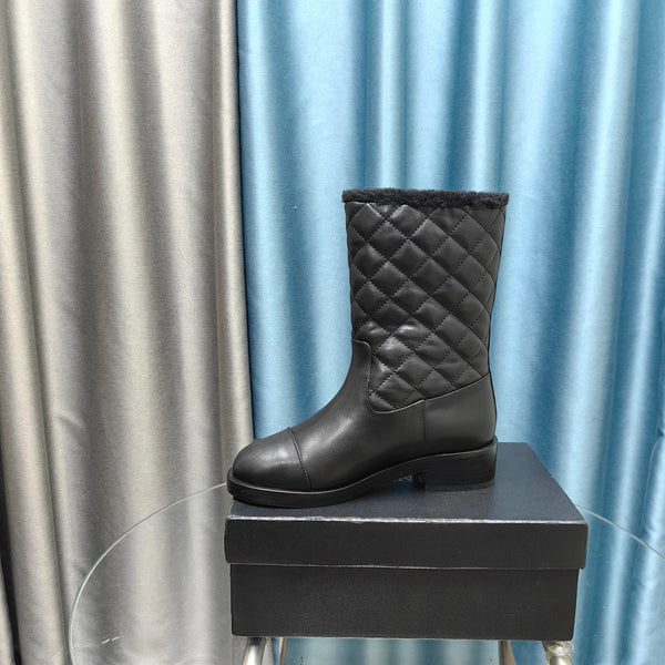 CC Short Boots Black Calfskin Lining Wool And Lambskin