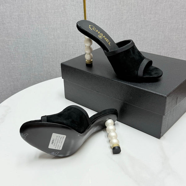 Ciabatte con tacco alto CC 25 85mn in pelle scamosciata nera 368790