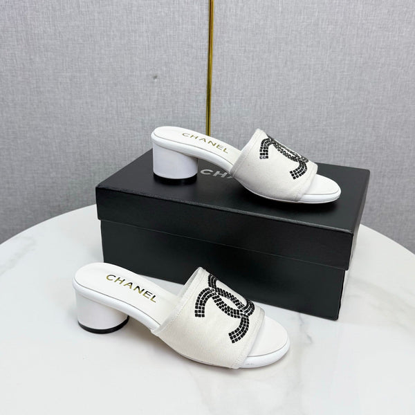 CC 26SS Sandals White Canvas Sheepskin 639893