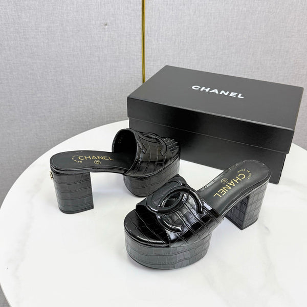 CC 26s Block Heel Sandals 10cm Black Crocodile-Embossed Calfskin