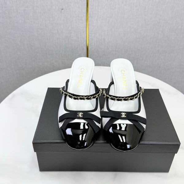 CC 26s High Heel Mules 4.5cm White Black Lambskin Patent Leather
