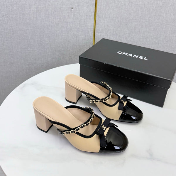 CC 26s High Heel Mules 4.5cm Beige Black Lambskin Patent Leather