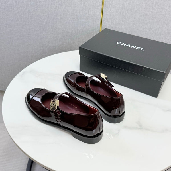 CC 26s Mary Jane Flats Black Burgundy Patent Leather 904490