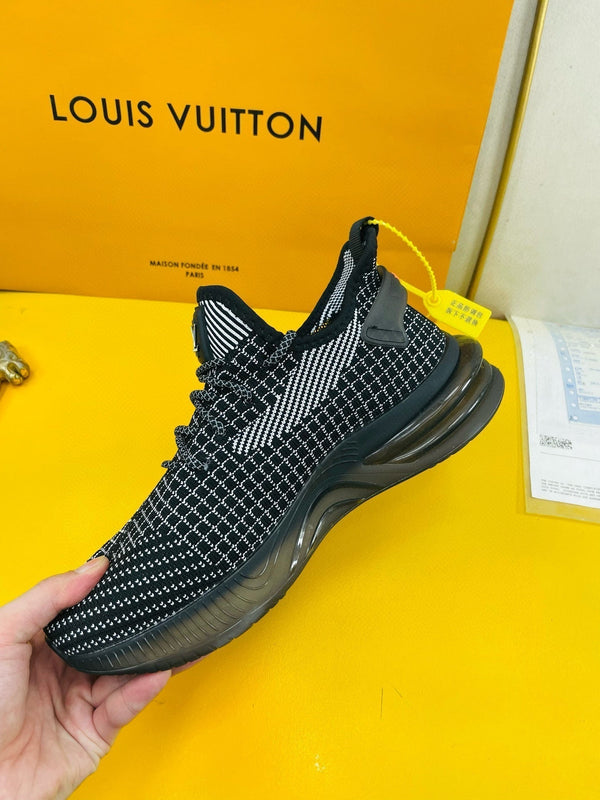 SNEAKER LV IN TESSUTO MESH TRASPIRANTE NERO
