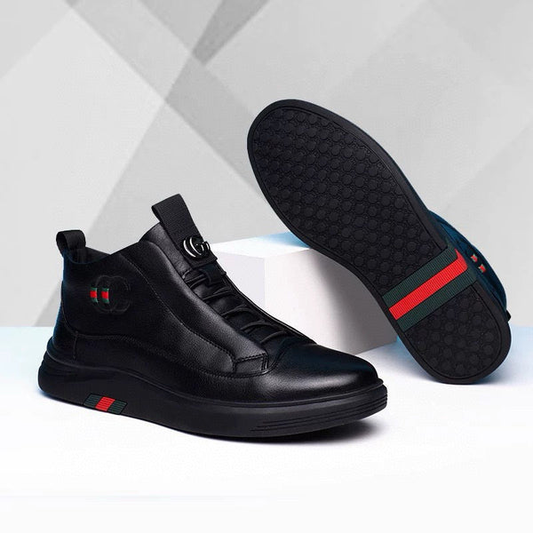 Sneaker da uomo GG Boot in pelle di vacchetta nera 522592