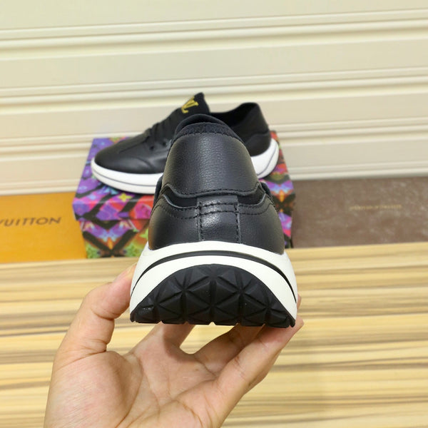 SNEAKER LV IN PELLE DI VITELLO NERA