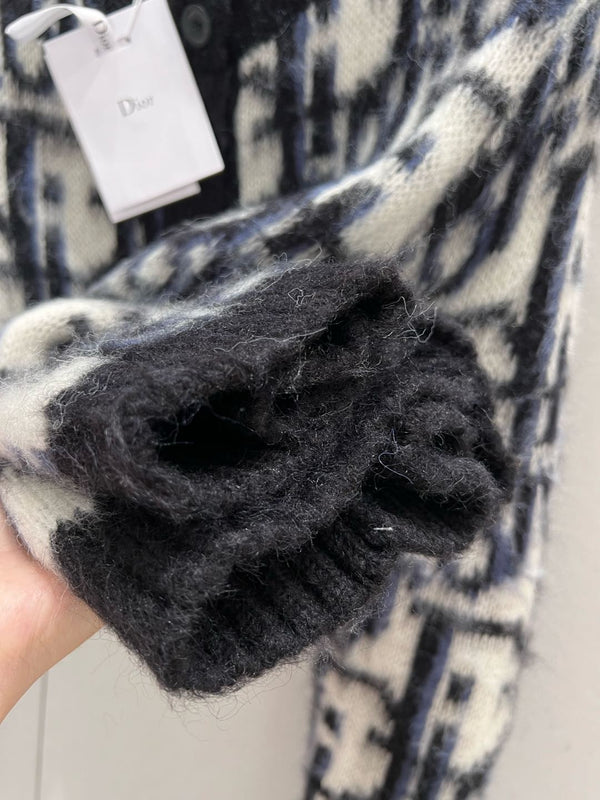 CD 25 Knitted Round Neck Cardigan Black White Mohair wool 210006