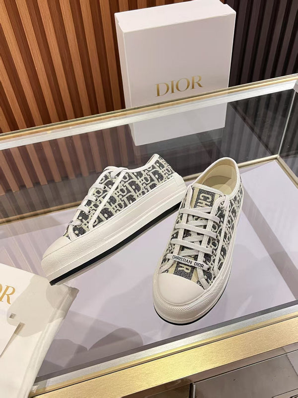 CD 25 Walk Platform Sneaker Fabric 242456