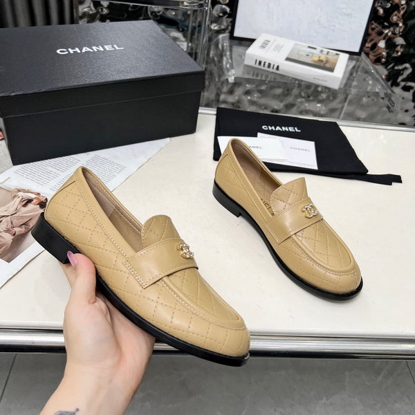 CC 25 Loafer Beige Cowhide 338670