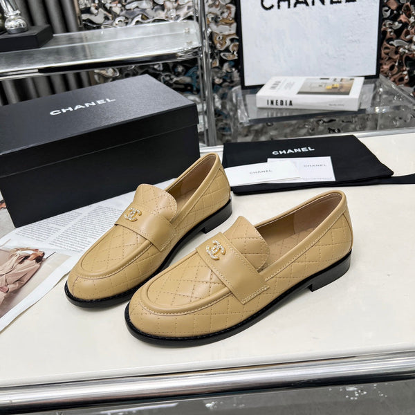 CC 25 Loafer Beige Cowhide 338670