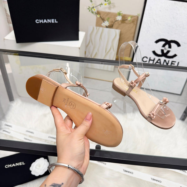 CC 2026 Pearl Sandal Beige Satin Leather 692021