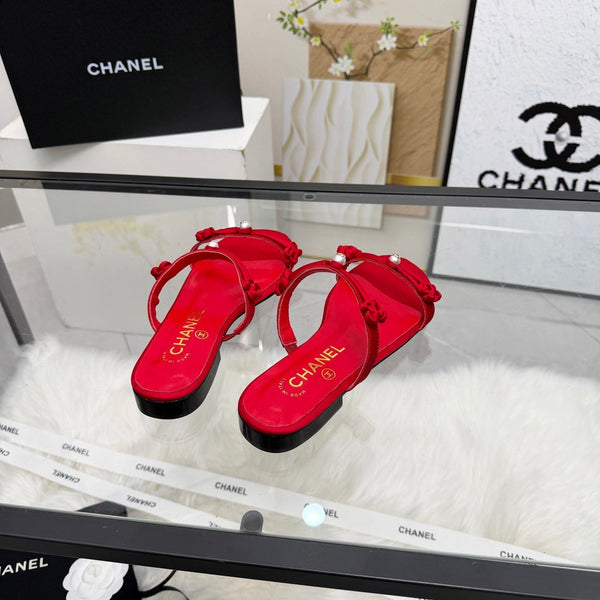 CC 2026 Pearl Slide Cuir Satiné Rouge 692024