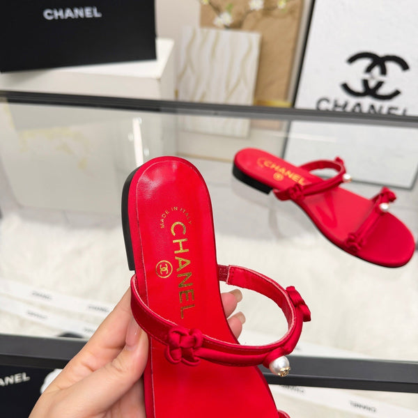 CC 2026 Pearl Slide Cuir Satiné Rouge 692024