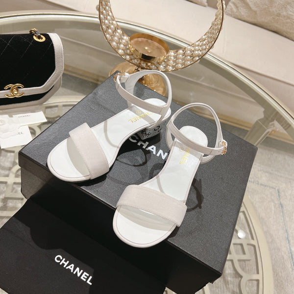 CC 25C 5CM Sandali con tacco medio Tessuto bianco 213323