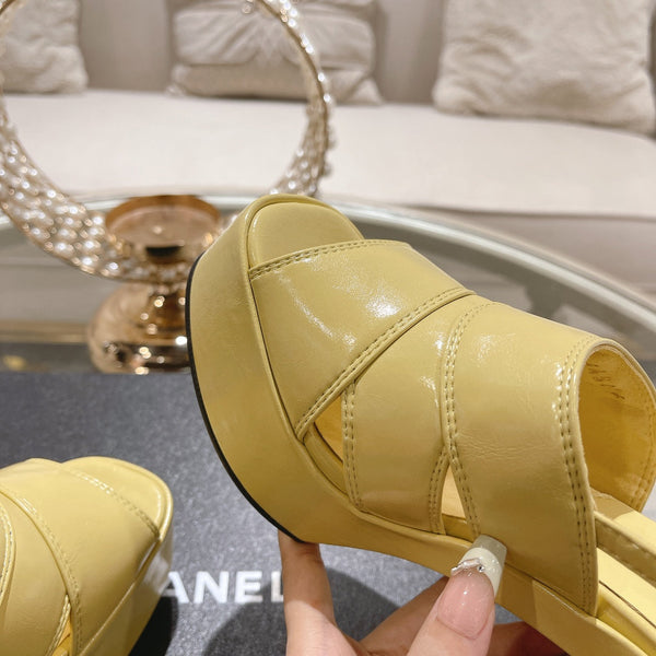 sandals yellow patent crumpled lambskin