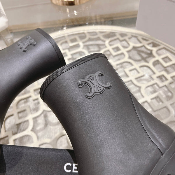 MID RAIN BOOTS IN BLACK NATURAL RUBBER